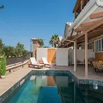 Ilision Aqua - Exclusive Private Pool Suites